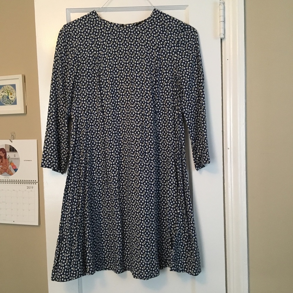 🍁 H&M Geometric Swing Dress size 6 🍂